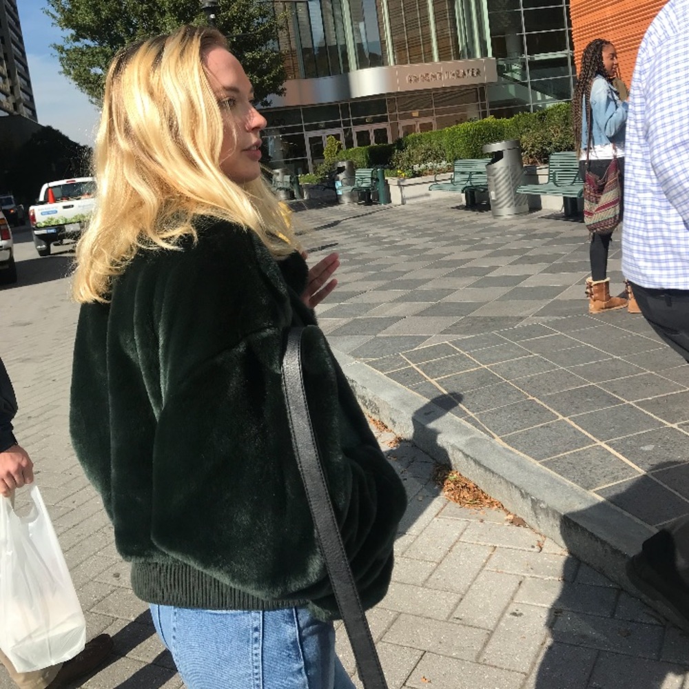 Meet your Posher, Emily